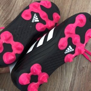 Band new without tags girls soccer cleats size 13